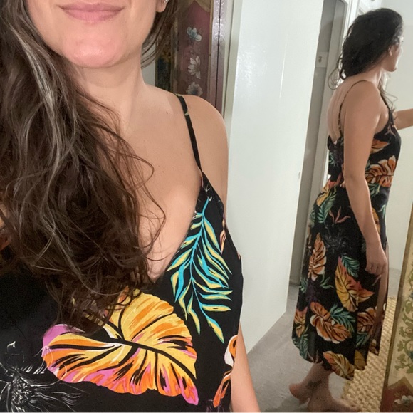 XIX PALMS Midi Dress - Picture 8 of 9